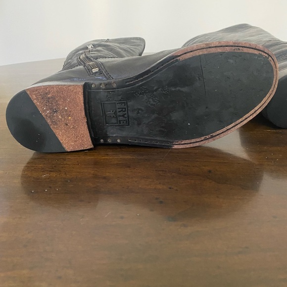 Frye Anna inside zip boot, size 8 - Picture 8 of 9